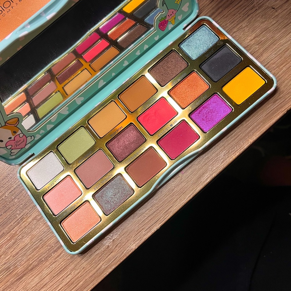 Too Faced Clover Palette